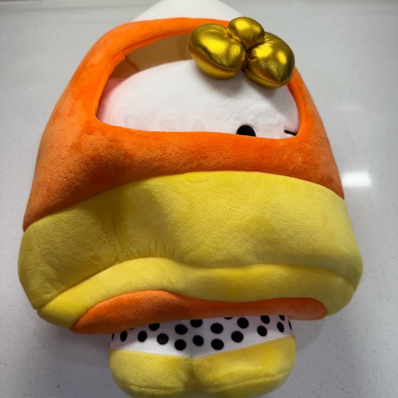 Hello Kitty Halloween Plush - Picture 2 of 5